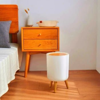 🪵 Estilo e Praticidade no Seu Espaço – Lixeira Design Madeira 7 Litros com Tampa Click - Achei na Lojinha